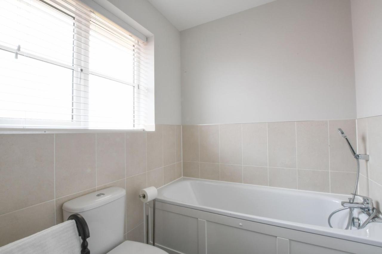 Number 51, Halesworth Villa Buitenkant foto