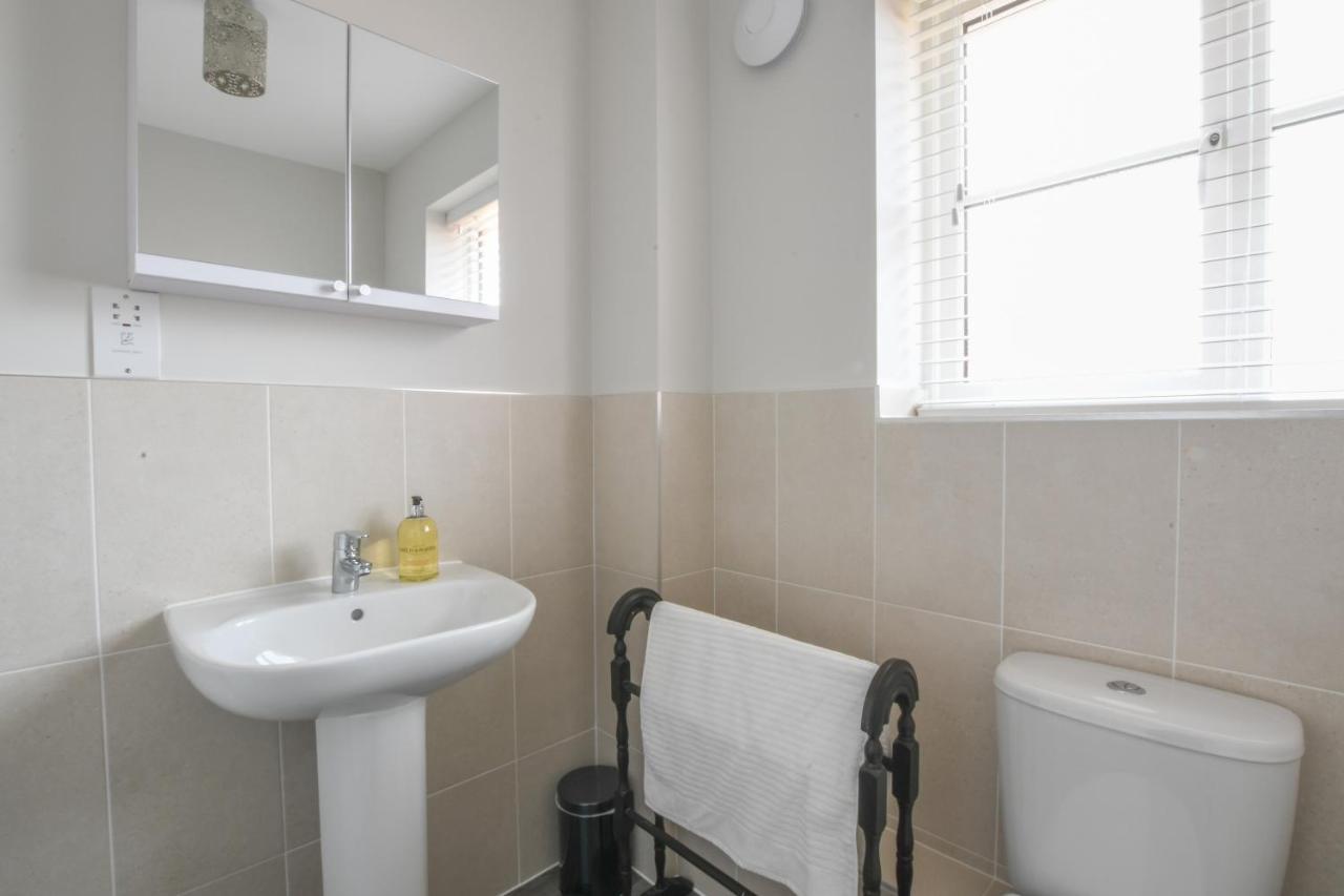 Number 51, Halesworth Villa Buitenkant foto